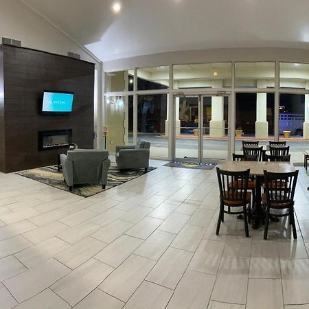 Days Inn By Wyndham Eastland エクステリア 写真
