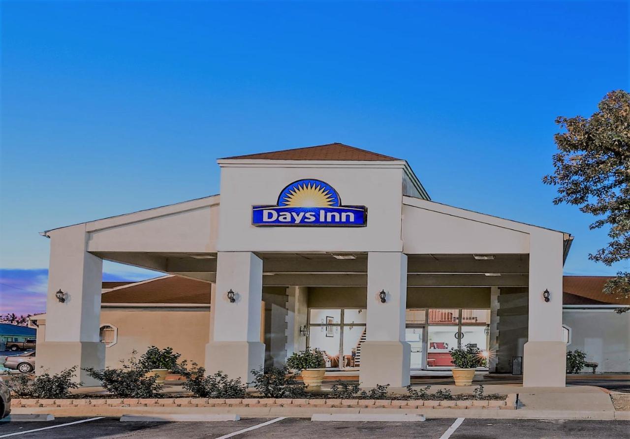 Days Inn By Wyndham Eastland エクステリア 写真