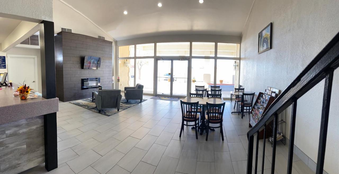 Days Inn By Wyndham Eastland エクステリア 写真